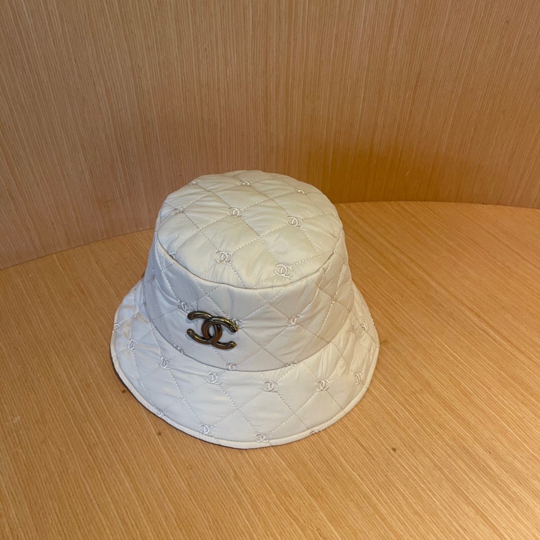 Chanel香奈儿 新款渔夫帽经典款 羽绒面料 超轻！
