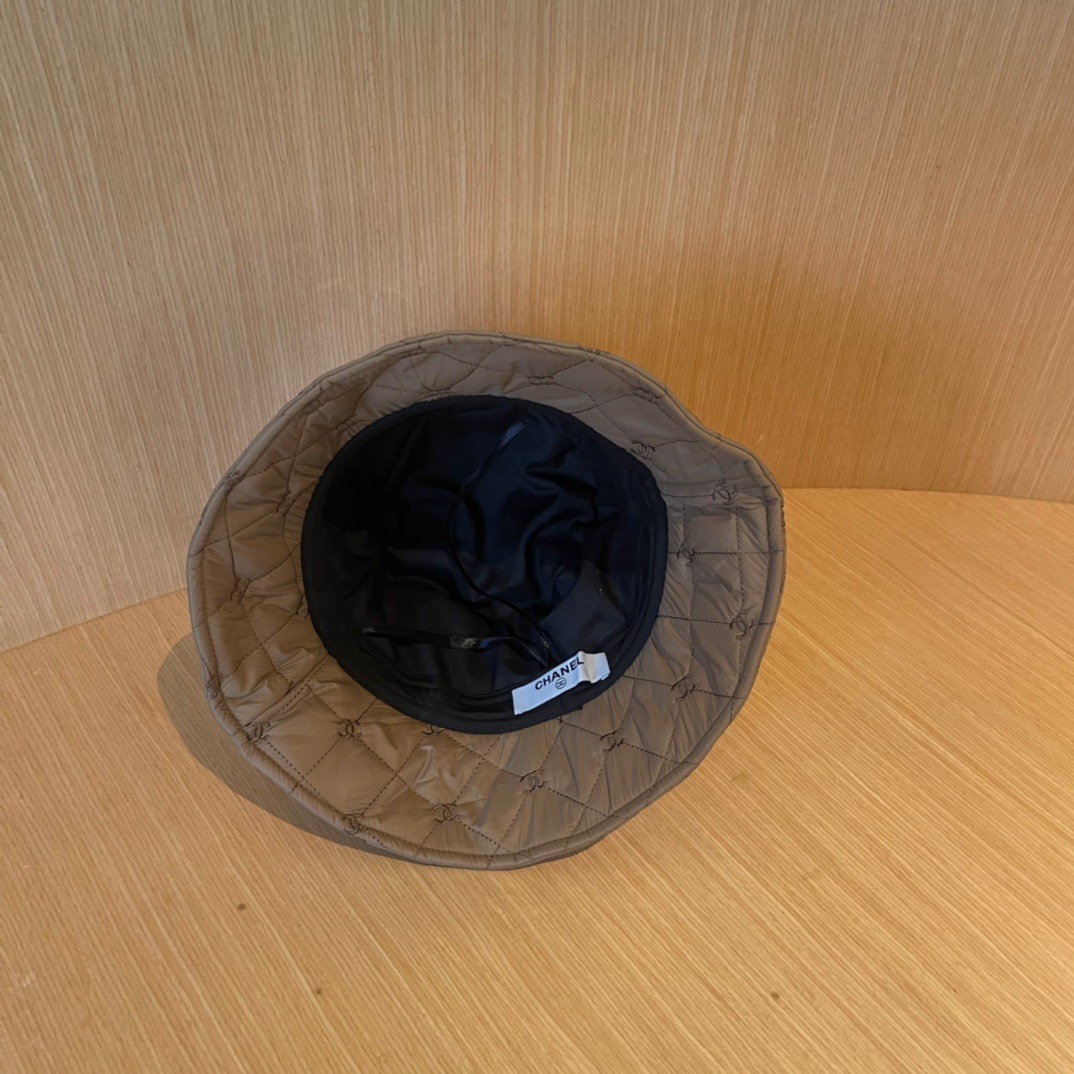 Chanel香奈儿 新款渔夫帽经典款 羽绒面料 超轻！