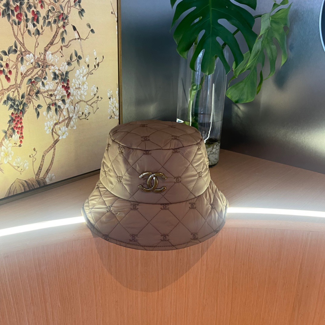 Chanel香奈儿 新款渔夫帽经典款 羽绒面料 超轻！