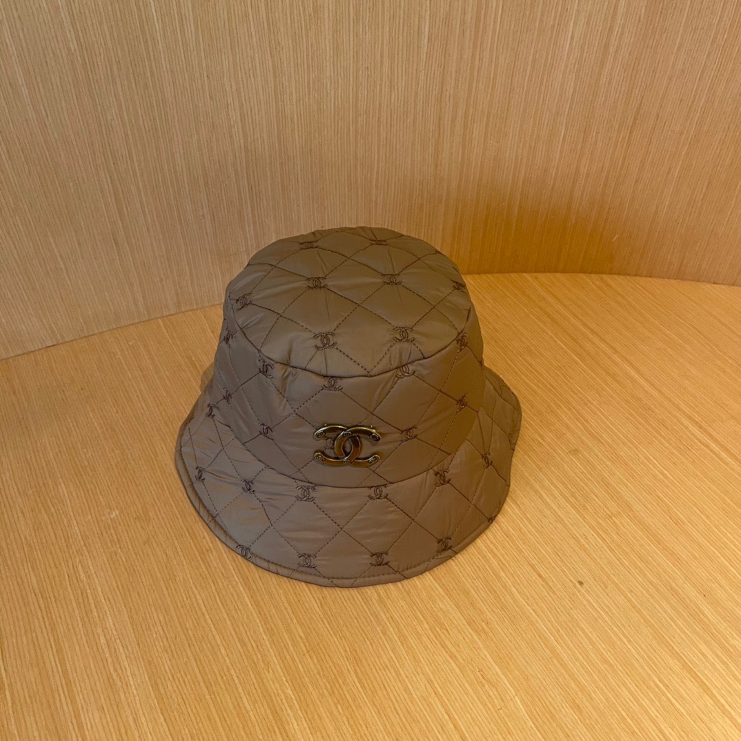 Chanel香奈儿 新款渔夫帽经典款 羽绒面料 超轻！