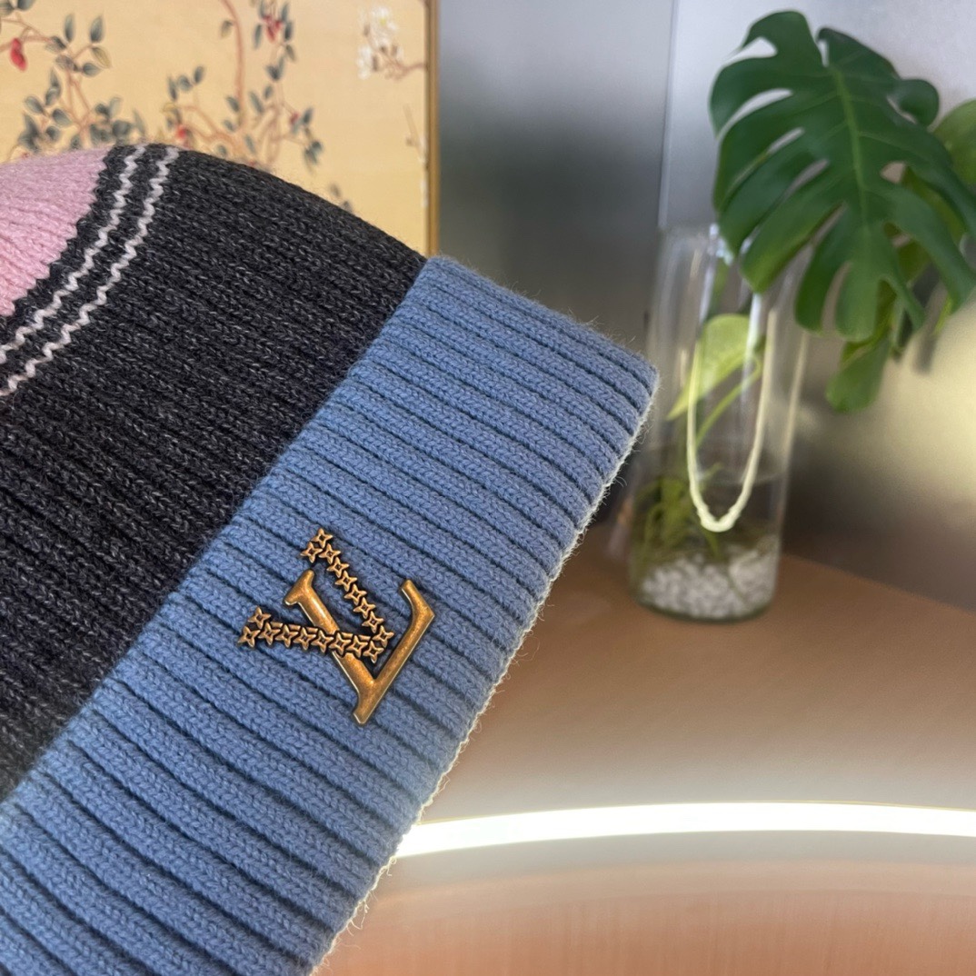  【LV路易威登】秋冬款男女款针织带球毛线帽，大牌设计～秋冬穿搭必备