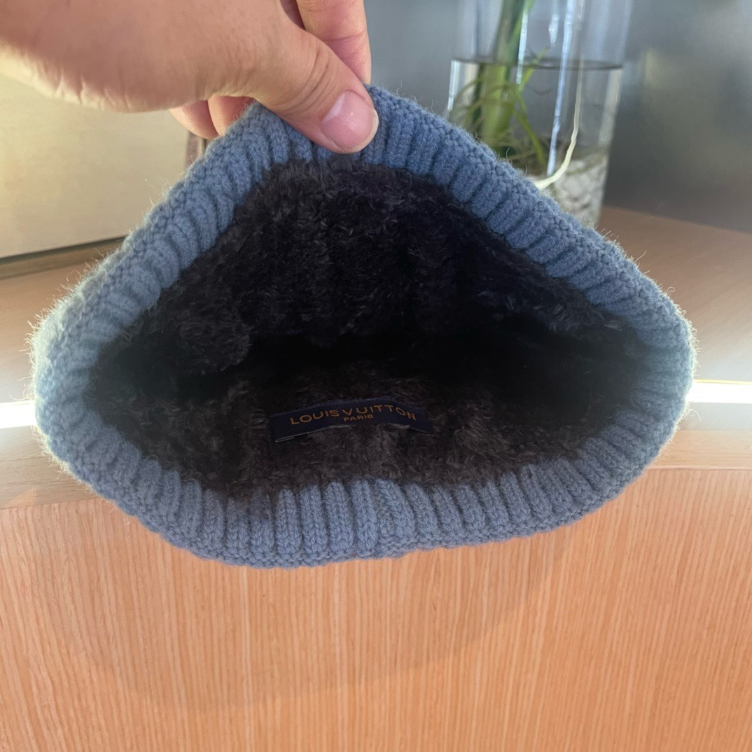  【LV路易威登】秋冬款男女款针织带球毛线帽，大牌设计～秋冬穿搭必备