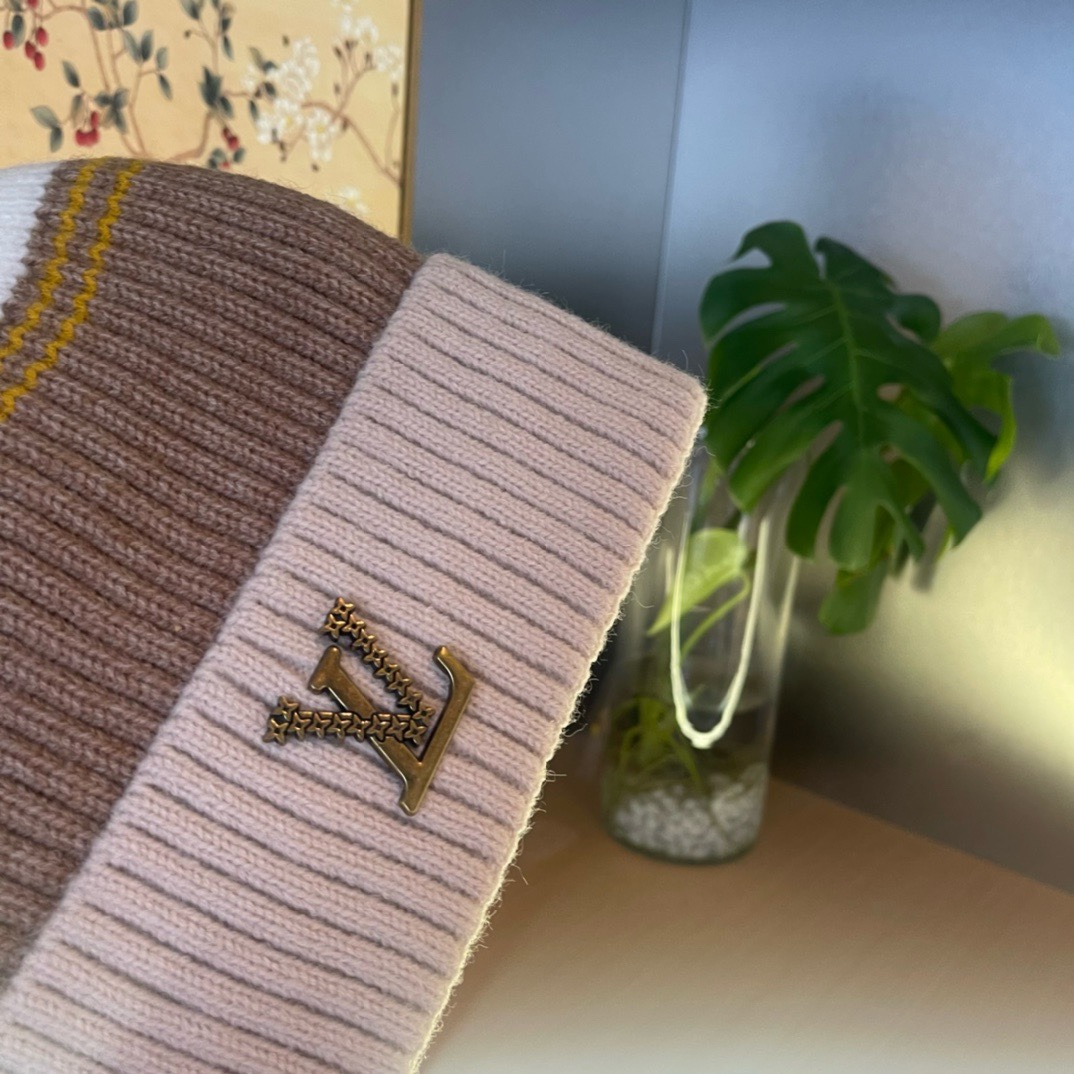  【LV路易威登】秋冬款男女款针织带球毛线帽，大牌设计～秋冬穿搭必备