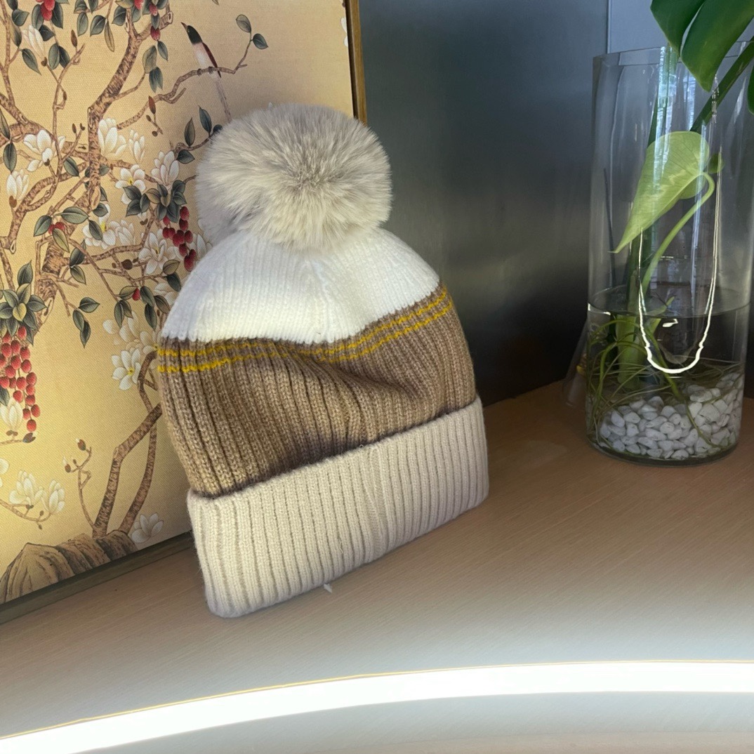  【LV路易威登】秋冬款男女款针织带球毛线帽，大牌设计～秋冬穿搭必备