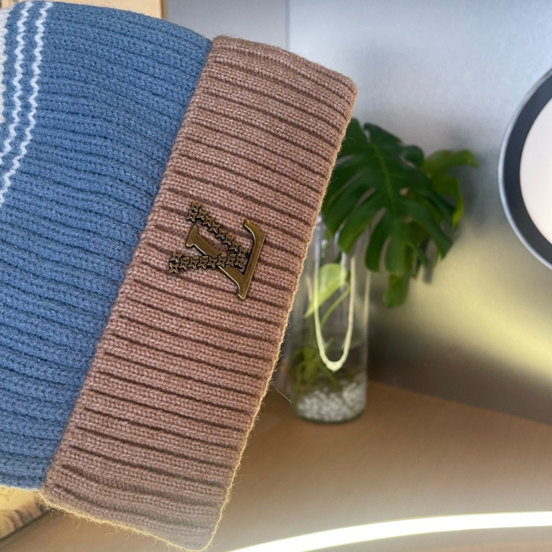  【LV路易威登】秋冬款男女款针织带球毛线帽，大牌设计～秋冬穿搭必备