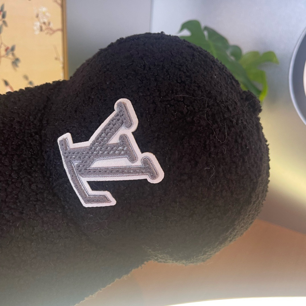 LV路易威登棒球帽 重工打造♥️高端大气，百搭款🤗男女通用！