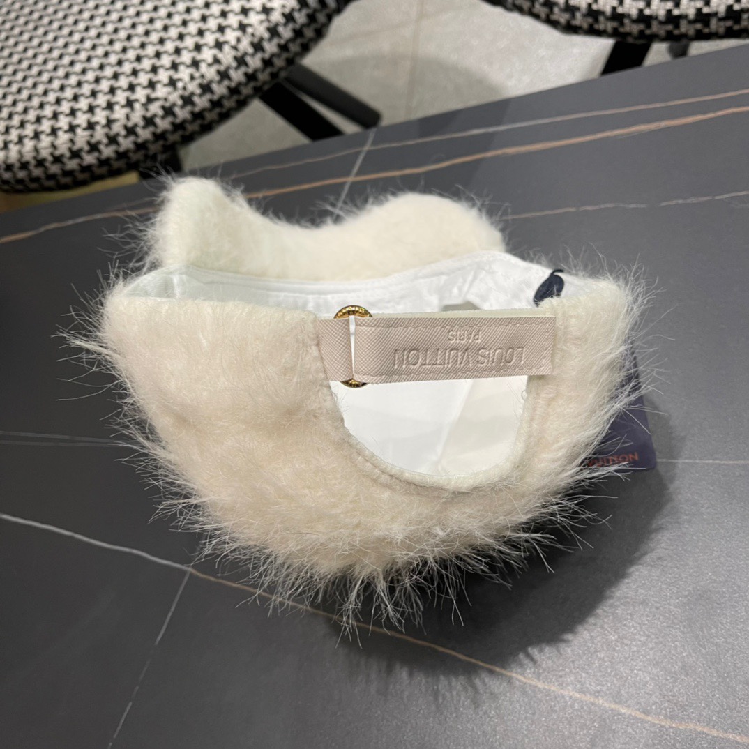 路易威登LV 2024毛绒狐狸毛秋冬新款棒球帽，设计超级吸睛，大牌感超足，