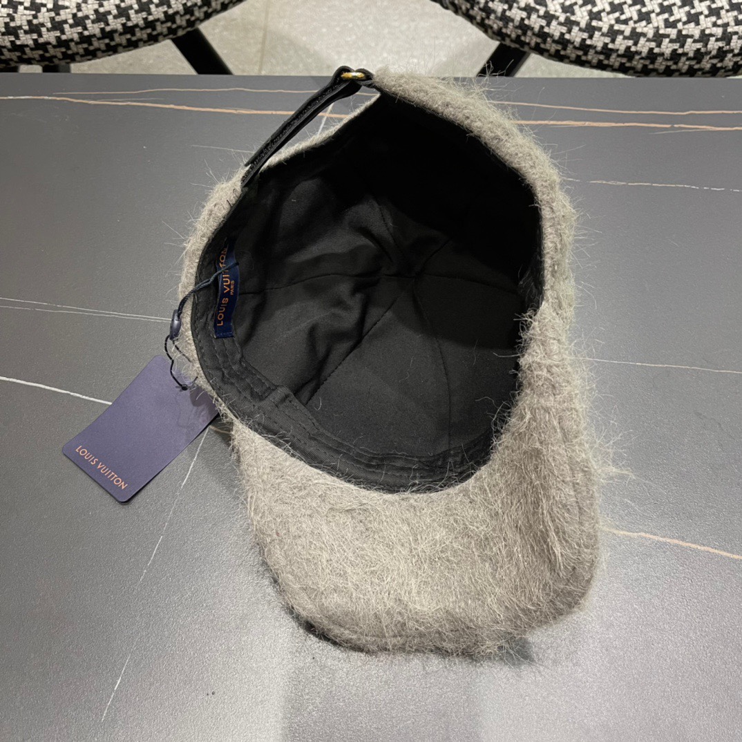 路易威登LV 2024毛绒狐狸毛秋冬新款棒球帽，设计超级吸睛，大牌感超足，