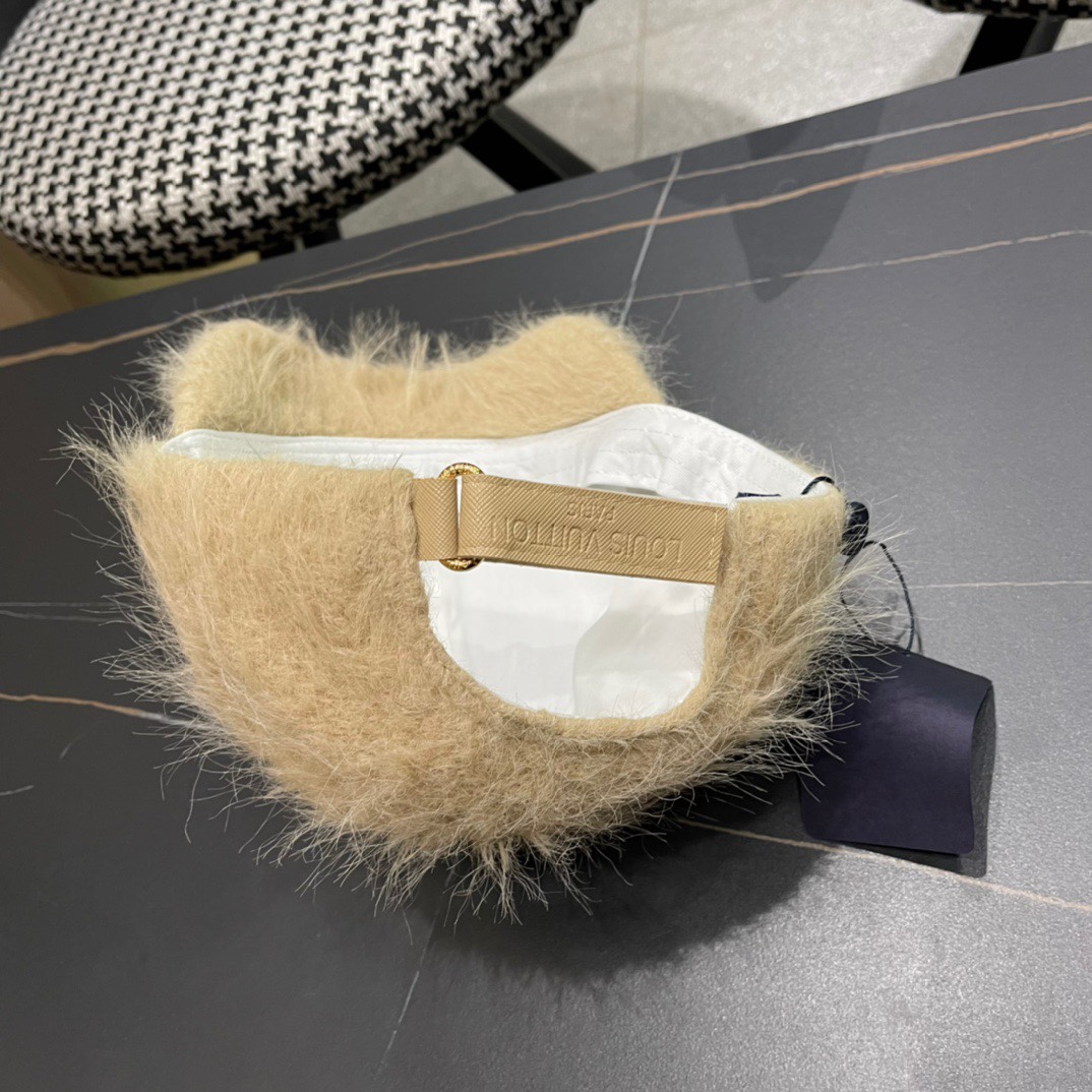 路易威登LV 2024毛绒狐狸毛秋冬新款棒球帽，设计超级吸睛，大牌感超足，