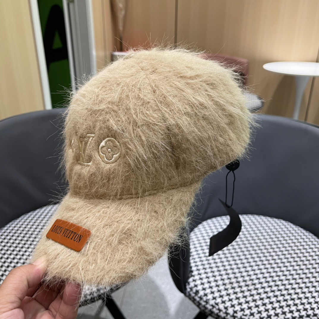 路易威登LV 2024毛绒狐狸毛秋冬新款棒球帽，设计超级吸睛，大牌感超足，