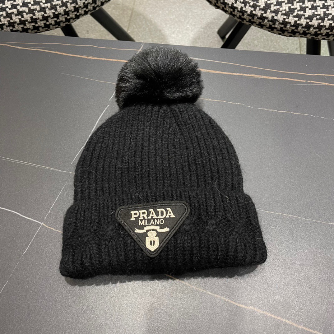 NO:365353,【PRADA】Autumn and winter color changing knitted wool head-protecting ear hat, plush material, very versatile hat, fisherman hat, baseball hat, knit hat, hat, prada, prada, espadrilles, hats【PRADA普拉达】秋冬款变色针织毛线包头护耳帽,毛绒材质,非常百搭帽子渔夫帽棒球帽针织帽,帽子,prada,prada,espadrilles,hats,hat