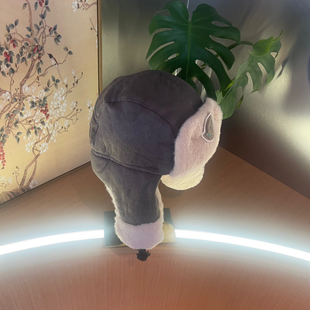 蒙口毛毛绒雷锋帽，保暖护耳帽，