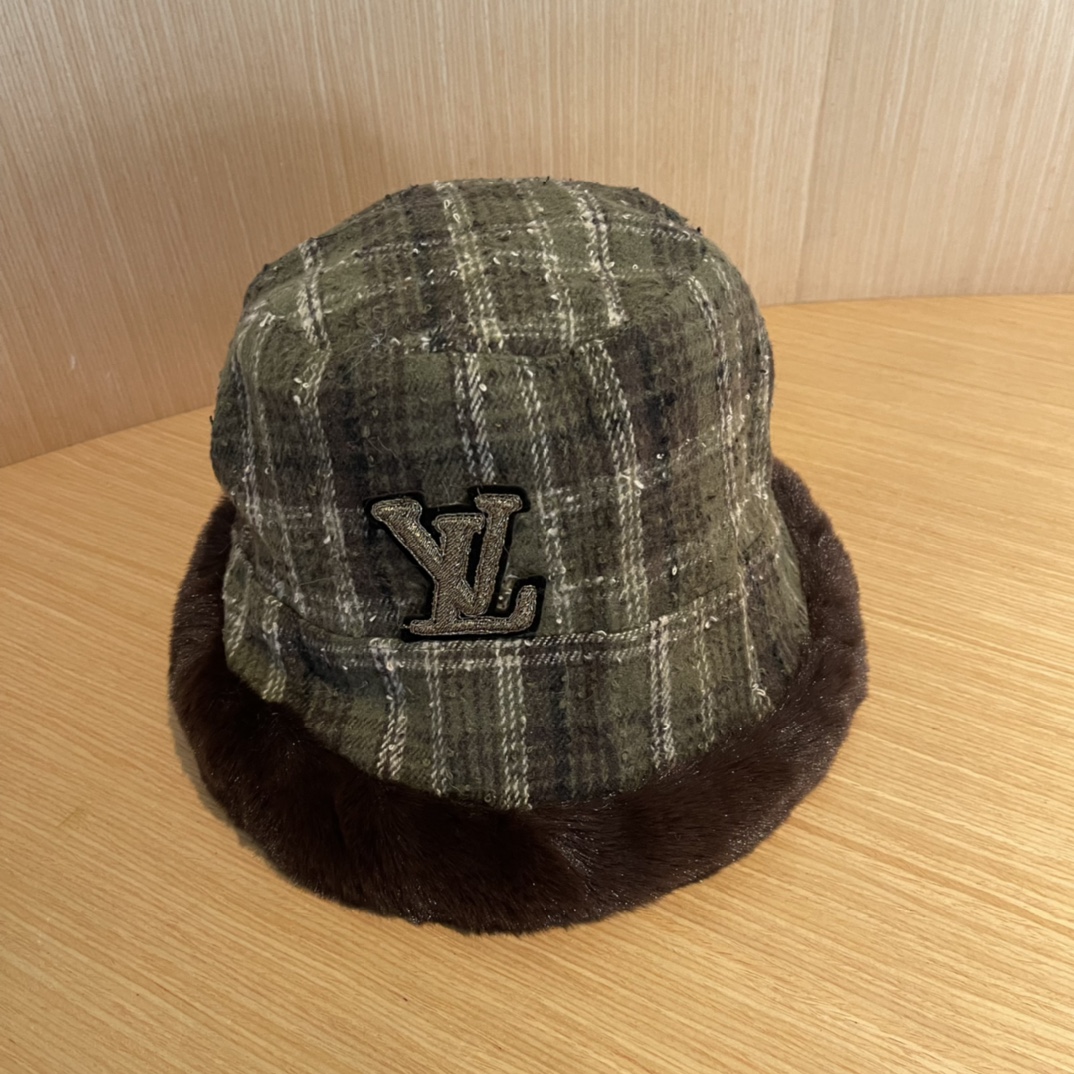 NO:365328,Louis Vuitton lv autumn and winter irregular fisherman hat women outdoor cold protection warmth fluffy thickened face small hat fisherman hat baseball hat knit hat, hat, louis vuitton, louis vuitton, espadrilles, hats路易威登lv秋冬不规则渔夫帽子女户外防寒保暖毛绒绒加厚显脸小帽子渔夫帽棒球帽针织帽,帽子,louis vuitton,louis vuitton,espadrilles,hats,hat