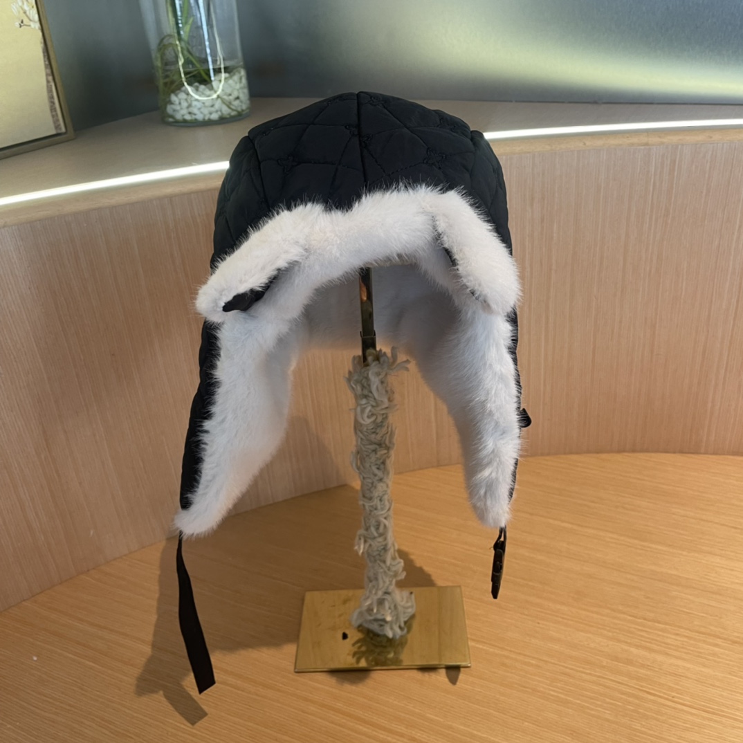 NO:365341,Chanel Chanel down ear protection warmth and thickened children Lei Feng hat hat fisherman hat baseball hat knit hat, hat, chanel, chanel, espadrilles, down jacket, hatsChanel香奈儿羽绒护耳保暖加厚子女雷锋帽帽子渔夫帽棒球帽针织帽,帽子,chanel,chanel,espadrilles,down jacket,hats,hat