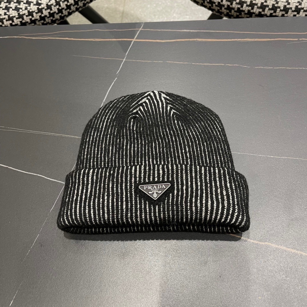 Prada普拉达日系甜美针织女秋冬保暖韩系博主同款毛线帽显脸小