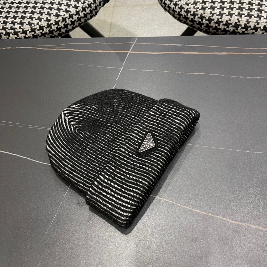 Prada普拉达日系甜美针织女秋冬保暖韩系博主同款毛线帽显脸小