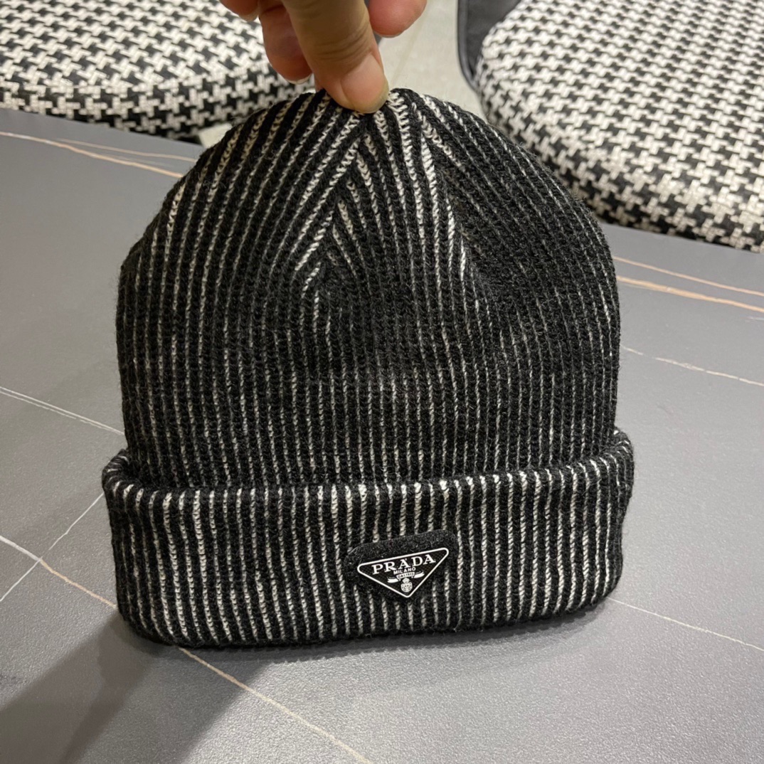 Prada普拉达日系甜美针织女秋冬保暖韩系博主同款毛线帽显脸小