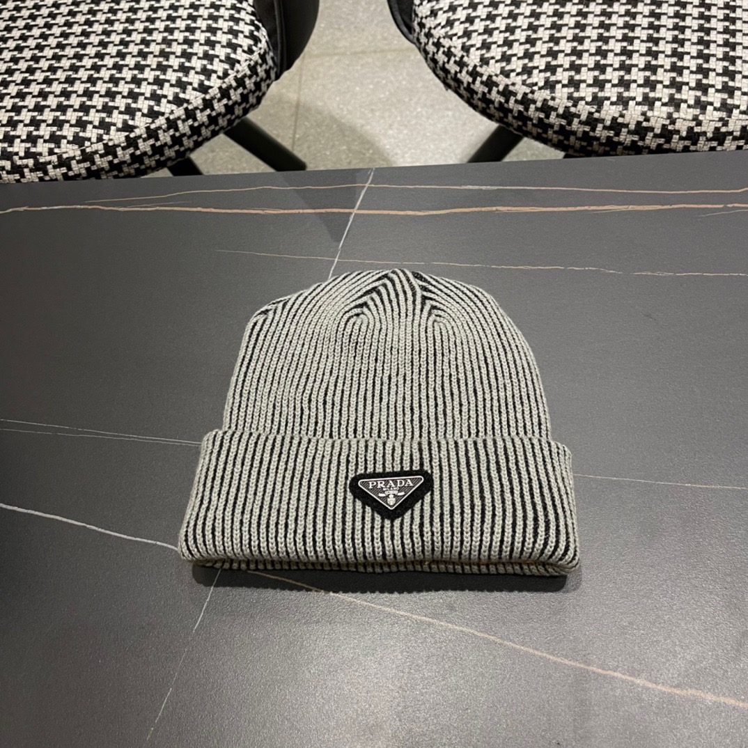 Prada普拉达日系甜美针织女秋冬保暖韩系博主同款毛线帽显脸小