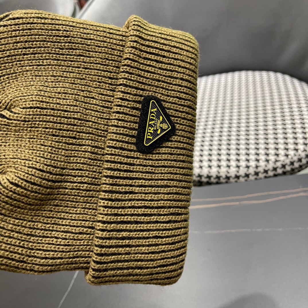 Prada普拉达日系甜美针织女秋冬保暖韩系博主同款毛线帽显脸小