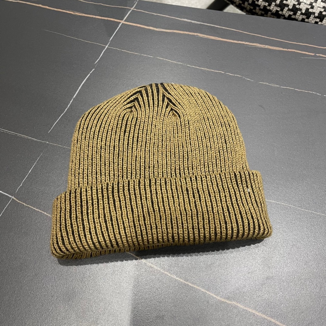 Prada普拉达日系甜美针织女秋冬保暖韩系博主同款毛线帽显脸小