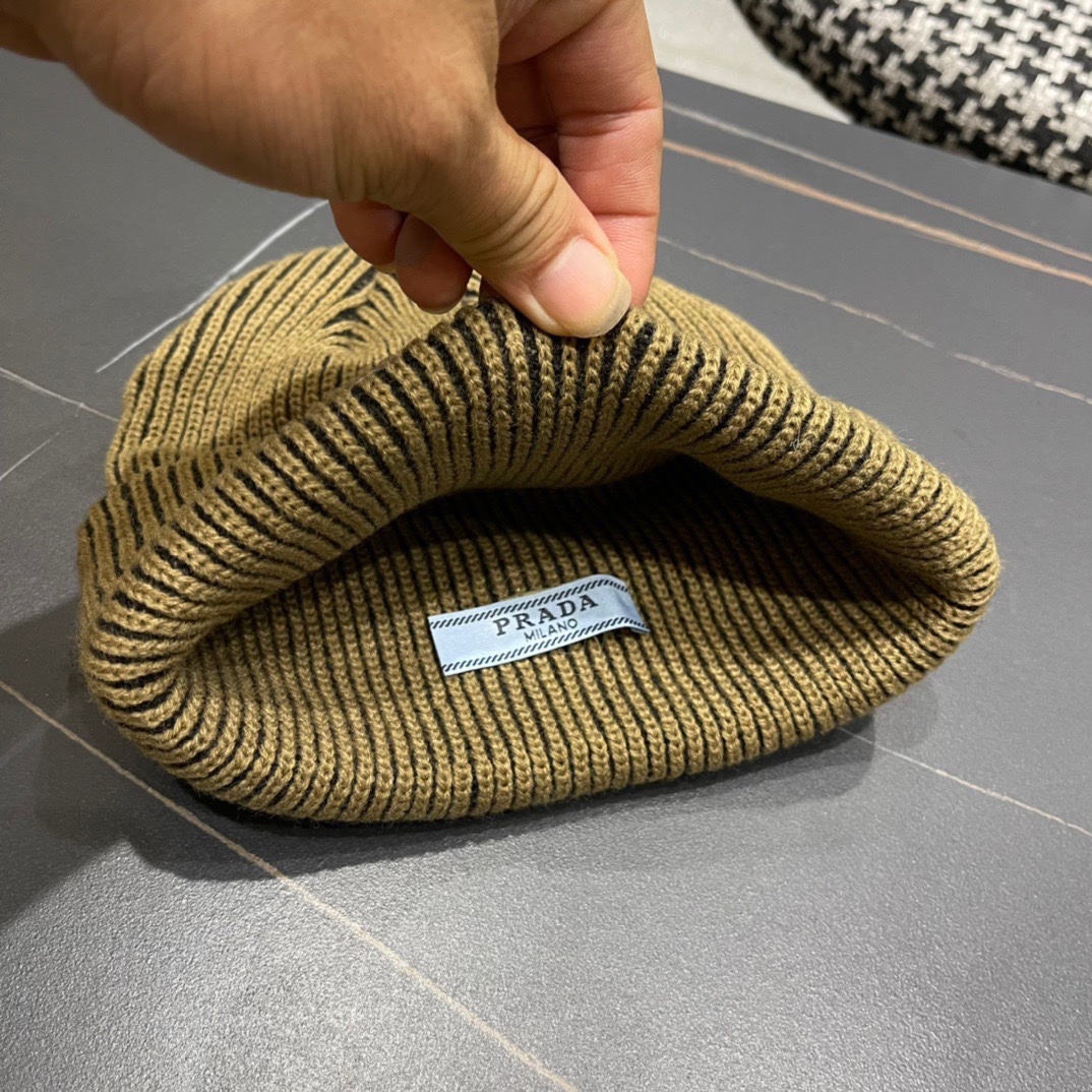 Prada普拉达日系甜美针织女秋冬保暖韩系博主同款毛线帽显脸小