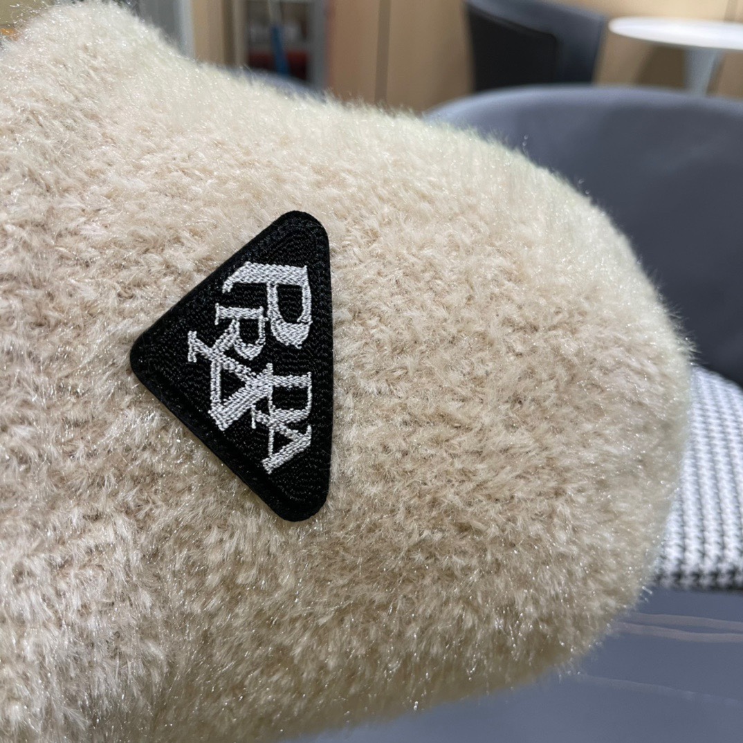 Prada普拉达帽檐针织渔夫帽女秋冬毛绒保暖百搭水桶帽韩版休闲气质盆帽潮