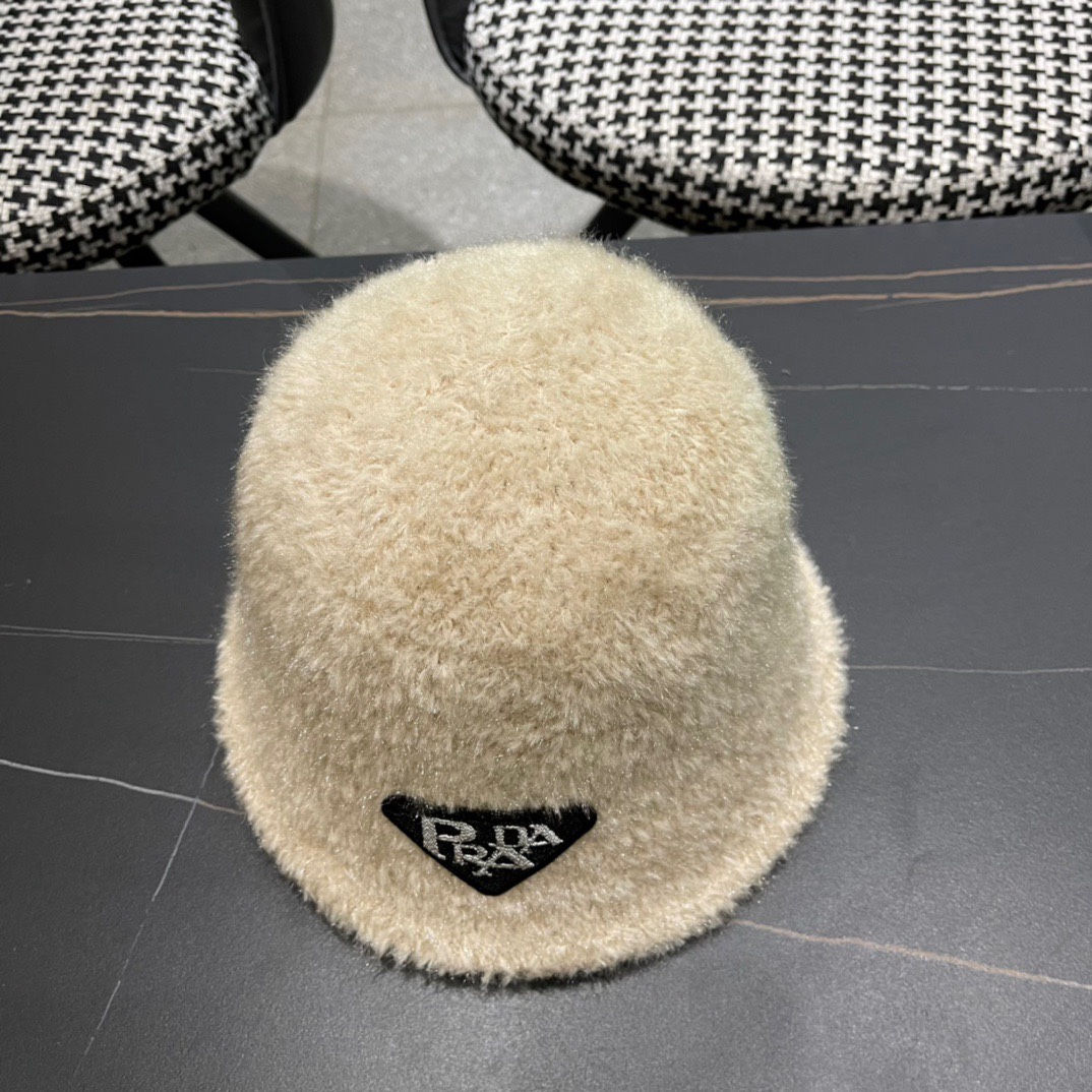 Prada普拉达帽檐针织渔夫帽女秋冬毛绒保暖百搭水桶帽韩版休闲气质盆帽潮