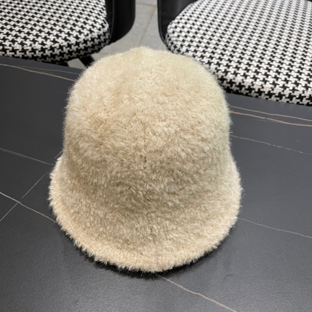 Prada普拉达帽檐针织渔夫帽女秋冬毛绒保暖百搭水桶帽韩版休闲气质盆帽潮