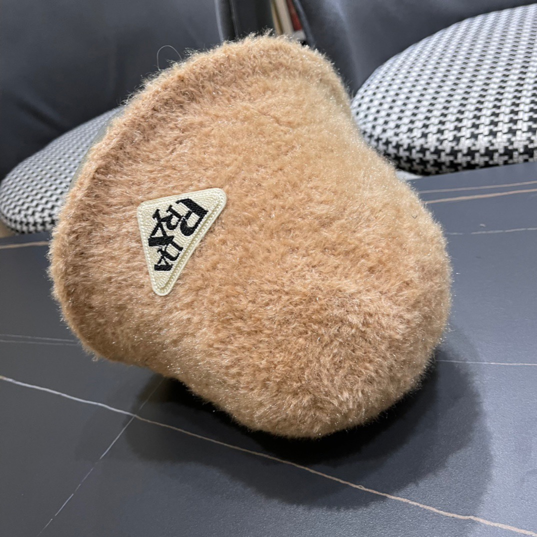 Prada普拉达帽檐针织渔夫帽女秋冬毛绒保暖百搭水桶帽韩版休闲气质盆帽潮