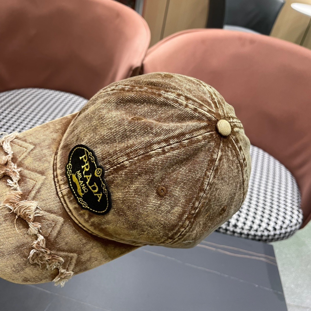 【普拉达】春夏款大牌牛仔棒球帽，新款出货，大牌款超好搭配，赶紧入手