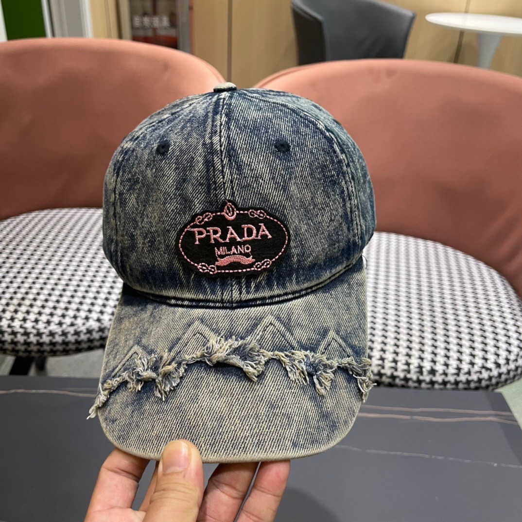 【普拉达】春夏款大牌牛仔棒球帽，新款出货，大牌款超好搭配，赶紧入手