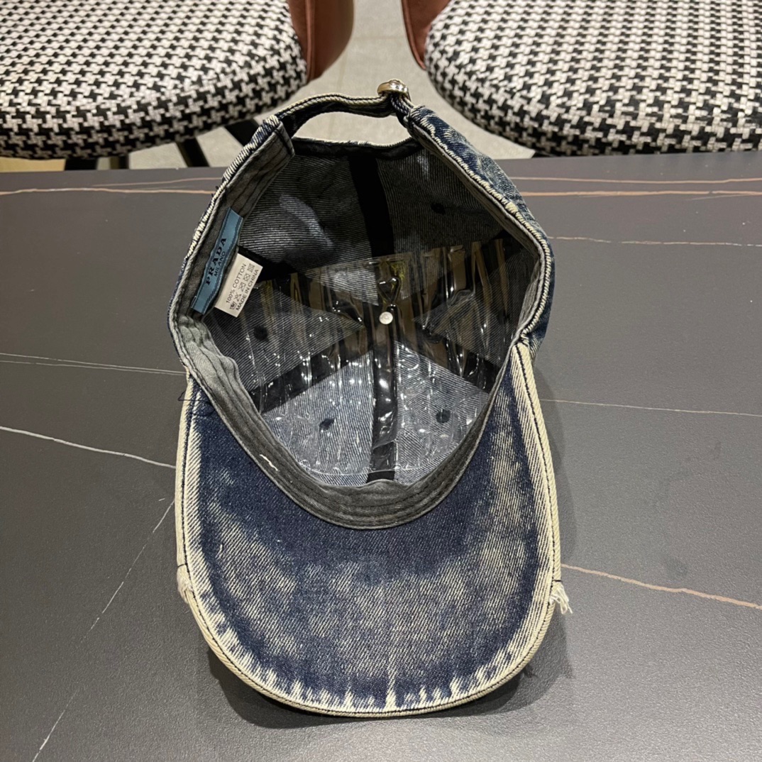 【普拉达】春夏款大牌牛仔棒球帽，新款出货，大牌款超好搭配，赶紧入手