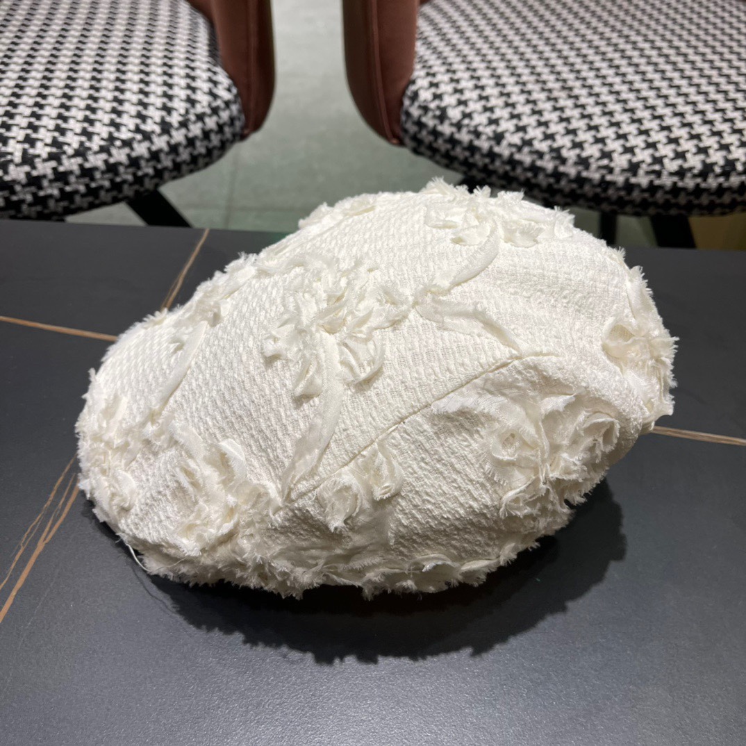 【CELINE赛琳】2024新款简约款贝雷帽，设计感满满，爆款出货，超级好搭，新款上架