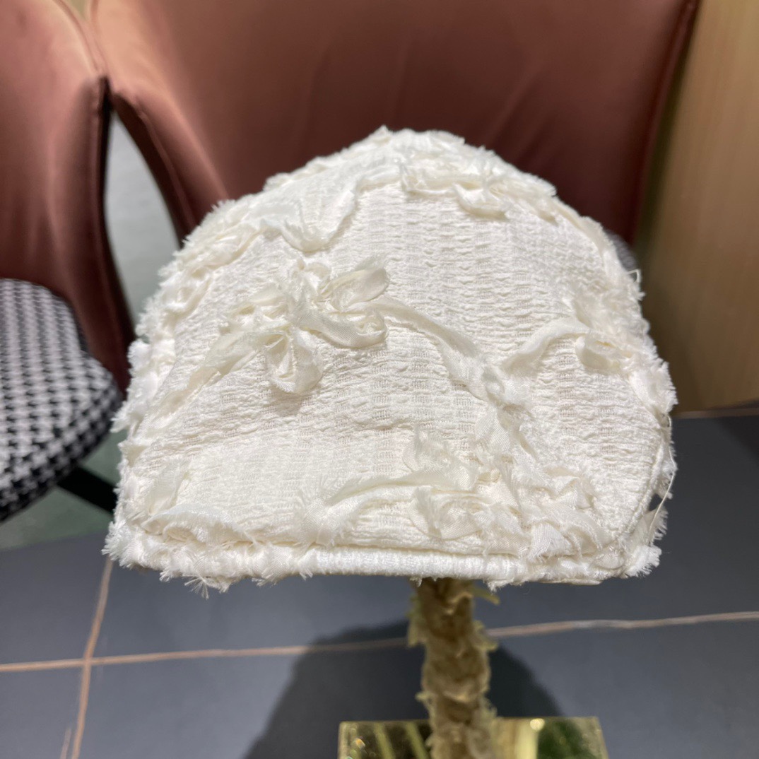 【CELINE赛琳】2024新款简约款贝雷帽，设计感满满，爆款出货，超级好搭，新款上架