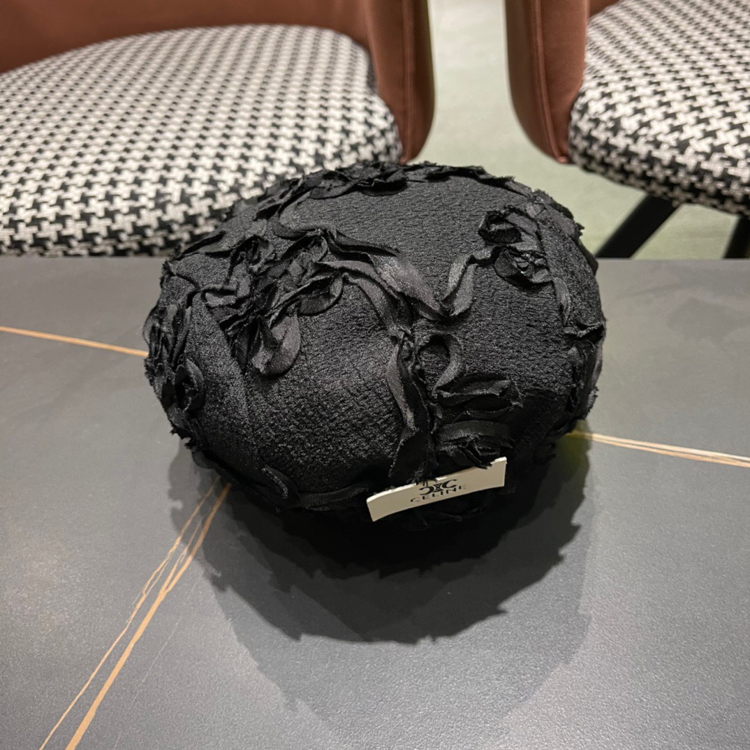 【CELINE赛琳】2024新款简约款贝雷帽，设计感满满，爆款出货，超级好搭，新款上架