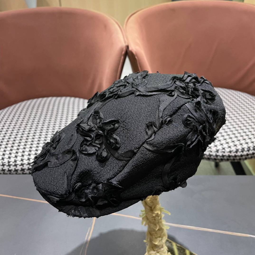 【CELINE赛琳】2024新款简约款贝雷帽，设计感满满，爆款出货，超级好搭，新款上架