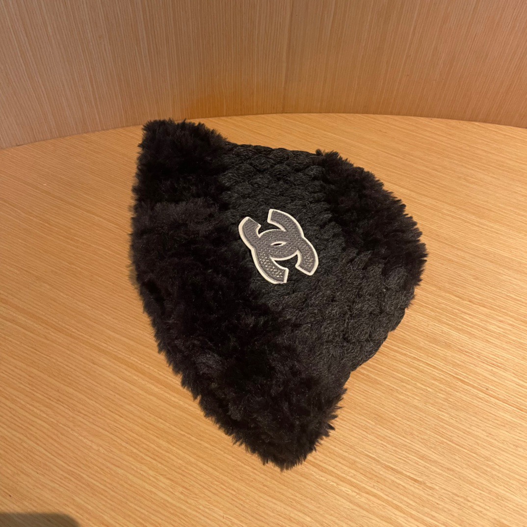 【CHANEL香奈儿】2024新款秋款麻花针织渔夫帽🌈 毛毛盆帽百搭休闲～小香风