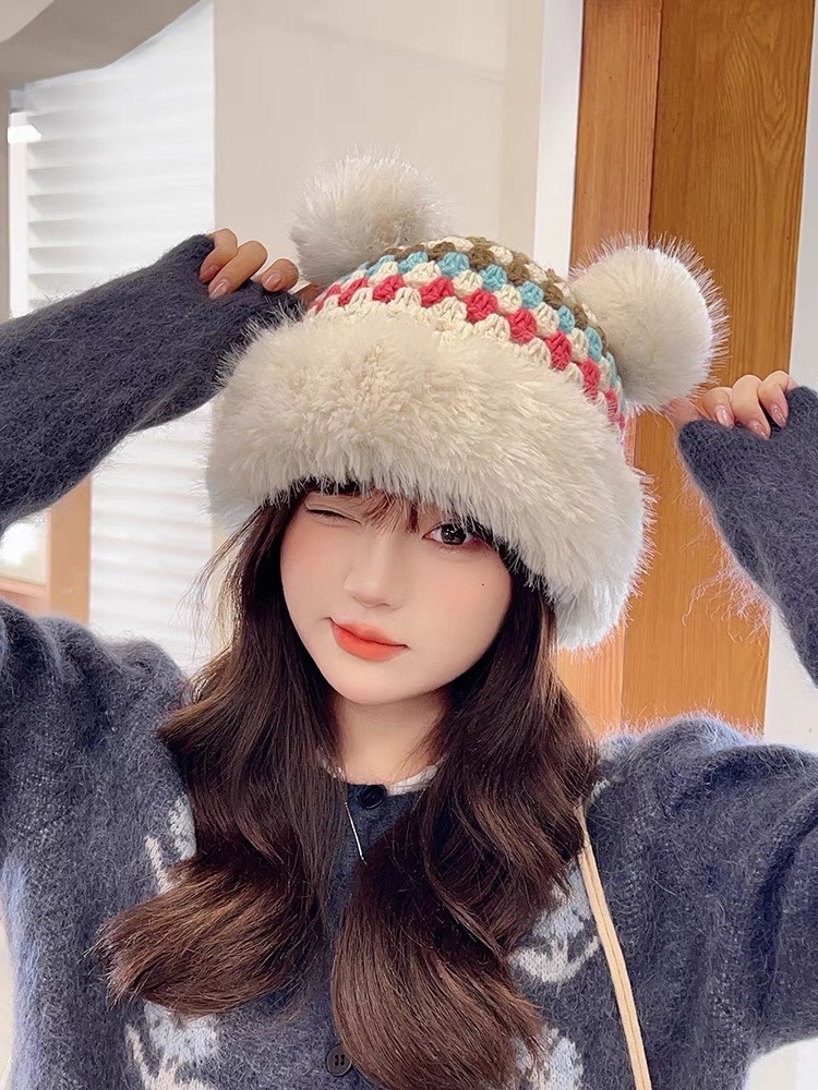 NO:218676,The new moncler bear is cute and color-blocked warm wool knitted hat girl hat fisherman hat baseball hat knitted hat, hat, christian louboutin, Moncler, espadrilles, hats19860909蒙口moncler新款小熊可爱护其拼色保暖毛线针织帽女帽子渔夫帽棒球帽针织帽,帽子,christian louboutin,Moncler,espadrilles,hats,hat