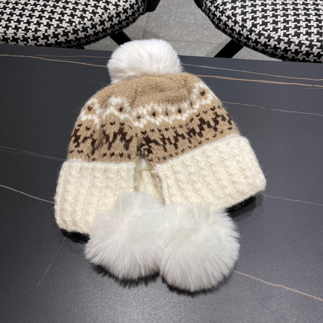  GUCCI古奇 冬季毛绒可爱毛球针织毛线帽加绒保暖时尚护耳帽子