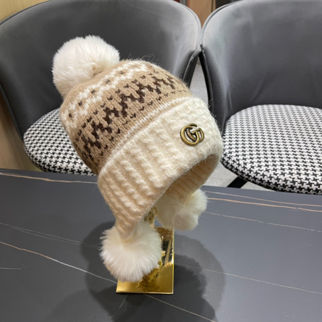  GUCCI古奇 冬季毛绒可爱毛球针织毛线帽加绒保暖时尚护耳帽子