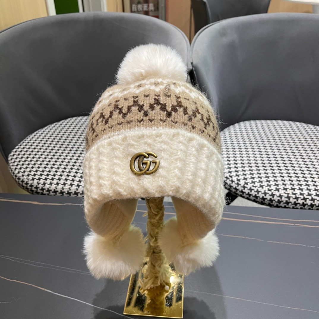  GUCCI古奇 冬季毛绒可爱毛球针织毛线帽加绒保暖时尚护耳帽子