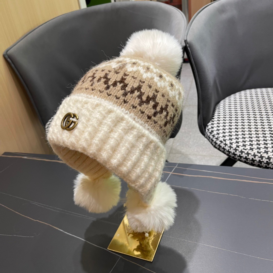  GUCCI古奇 冬季毛绒可爱毛球针织毛线帽加绒保暖时尚护耳帽子