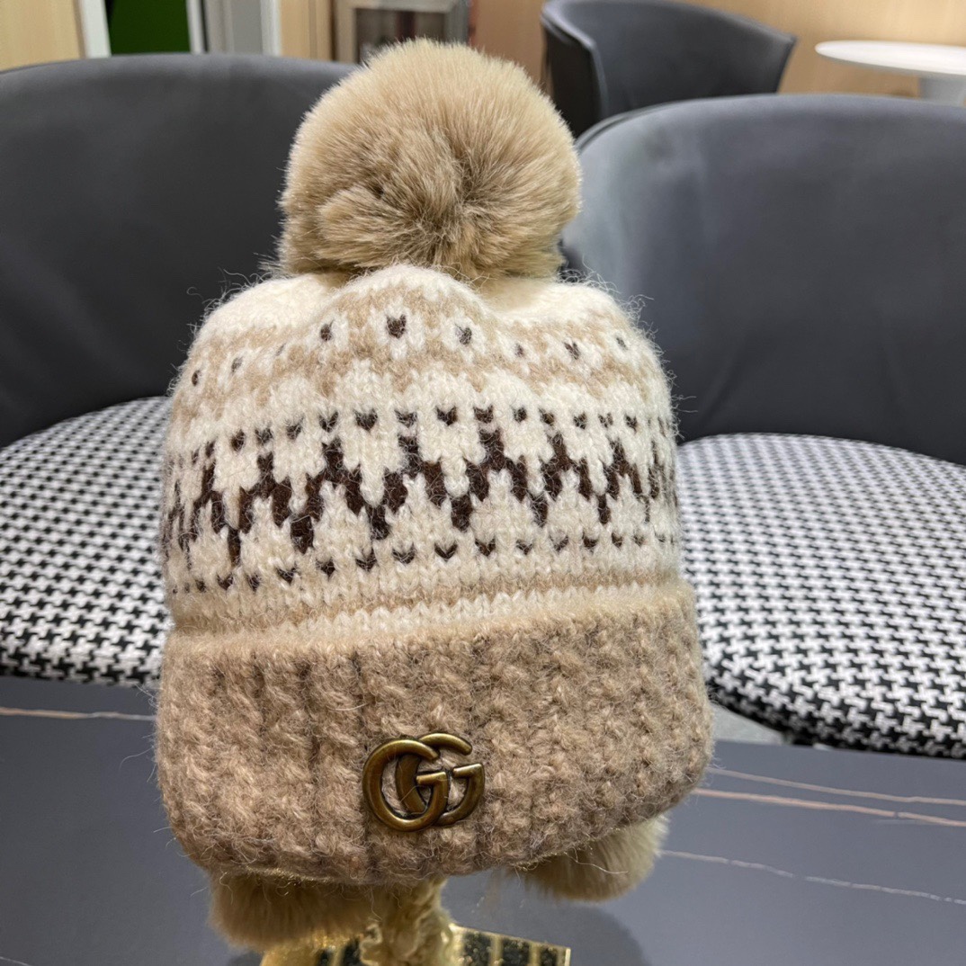  GUCCI古奇 冬季毛绒可爱毛球针织毛线帽加绒保暖时尚护耳帽子