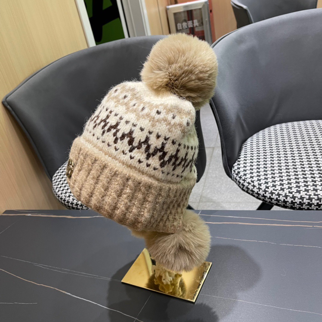  GUCCI古奇 冬季毛绒可爱毛球针织毛线帽加绒保暖时尚护耳帽子