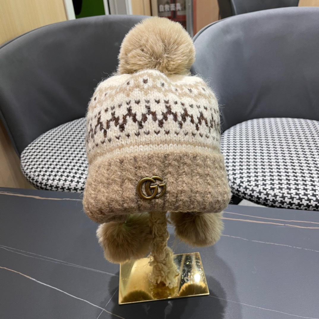  GUCCI古奇 冬季毛绒可爱毛球针织毛线帽加绒保暖时尚护耳帽子