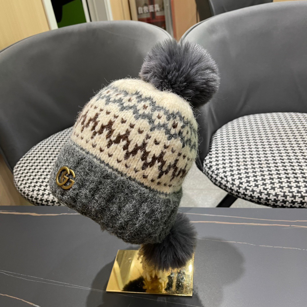  GUCCI古奇 冬季毛绒可爱毛球针织毛线帽加绒保暖时尚护耳帽子