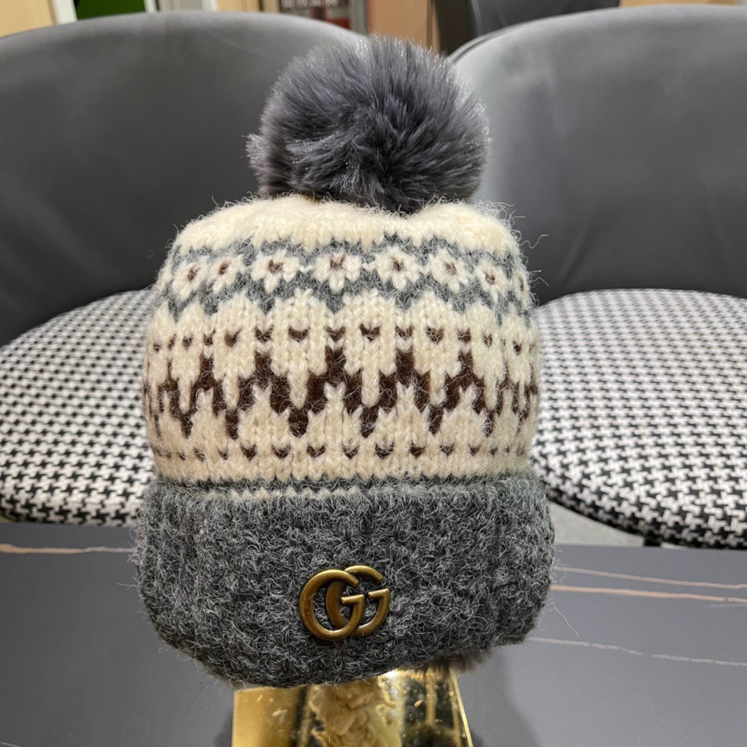  GUCCI古奇 冬季毛绒可爱毛球针织毛线帽加绒保暖时尚护耳帽子