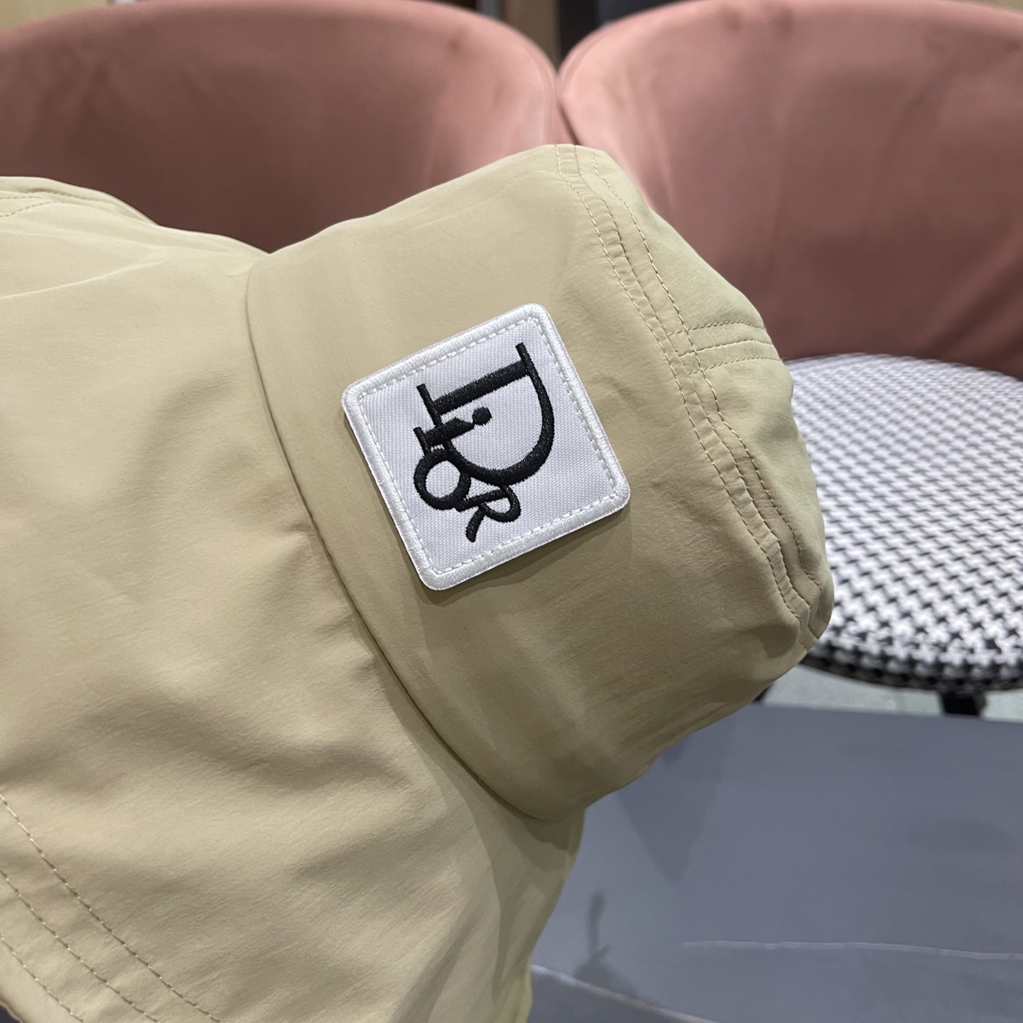  迪奥Dior韩版蝴蝶结渔夫帽子女款夏天配裙子遮阳盆帽脸小
大檐防晒太阳帽