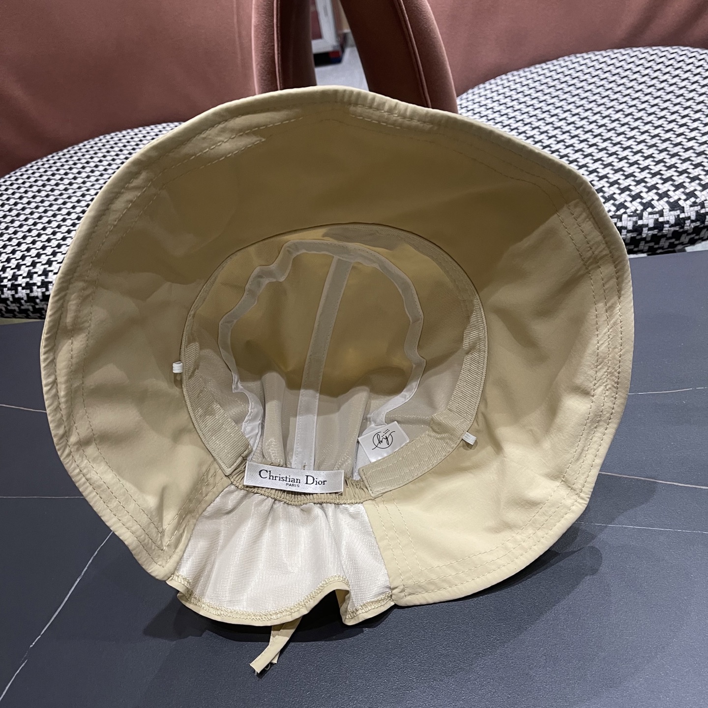  迪奥Dior韩版蝴蝶结渔夫帽子女款夏天配裙子遮阳盆帽脸小
大檐防晒太阳帽