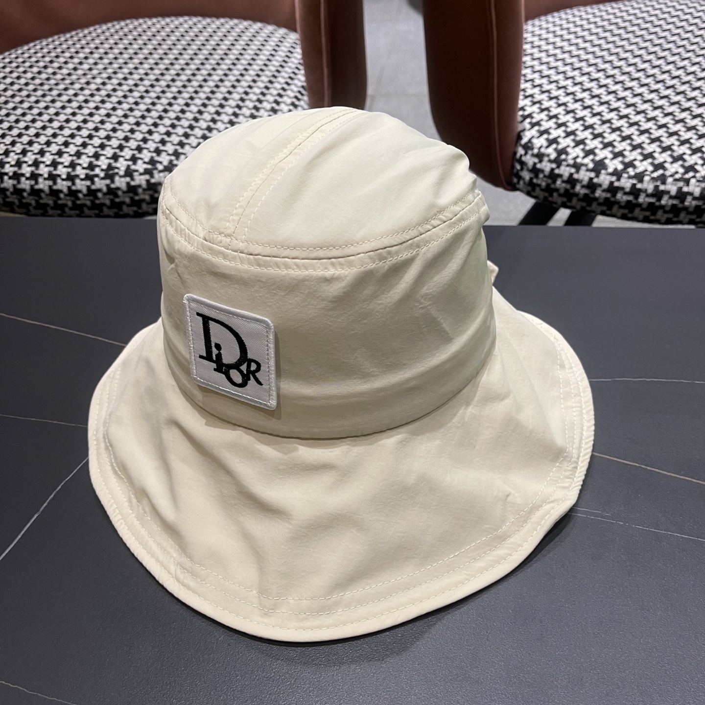  迪奥Dior韩版蝴蝶结渔夫帽子女款夏天配裙子遮阳盆帽脸小
大檐防晒太阳帽